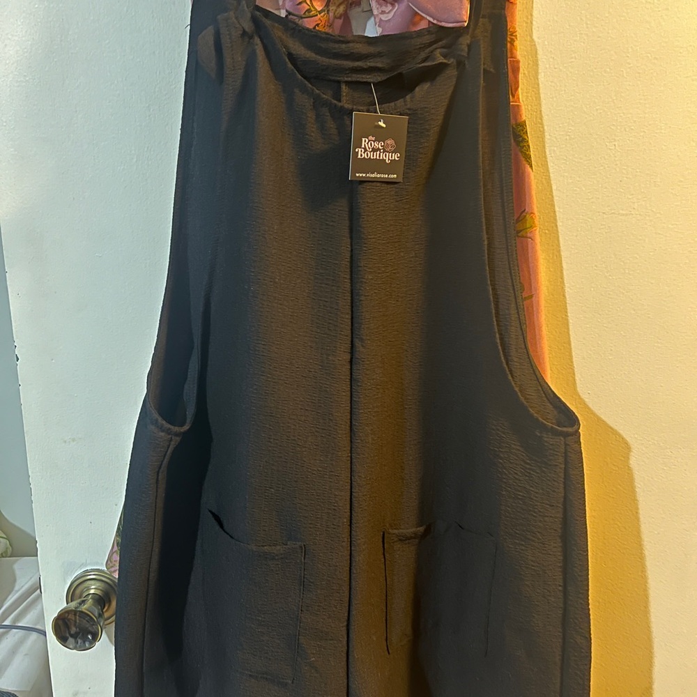 Black Sleeveless romper with Pockets